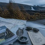 Vincent voyage islande : carte et guide sur une voiture, météo et route islandaise
