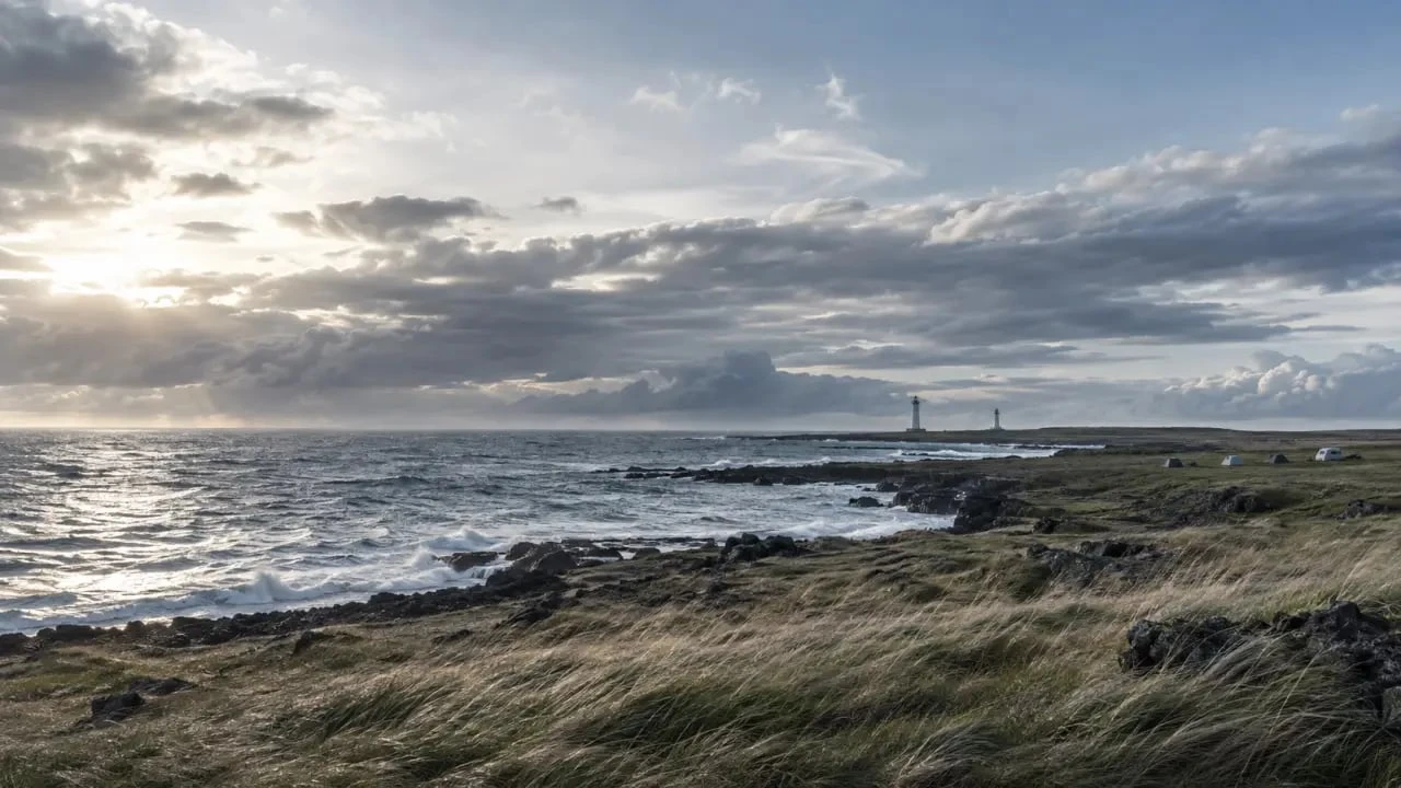Camping Gardur Islande à Garðskagi entre les deux phares face à l’océan