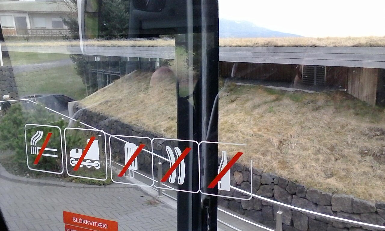 Les bains de Laugarvatn Fontana, photographiés en 2017 avant les rénovations récentes.